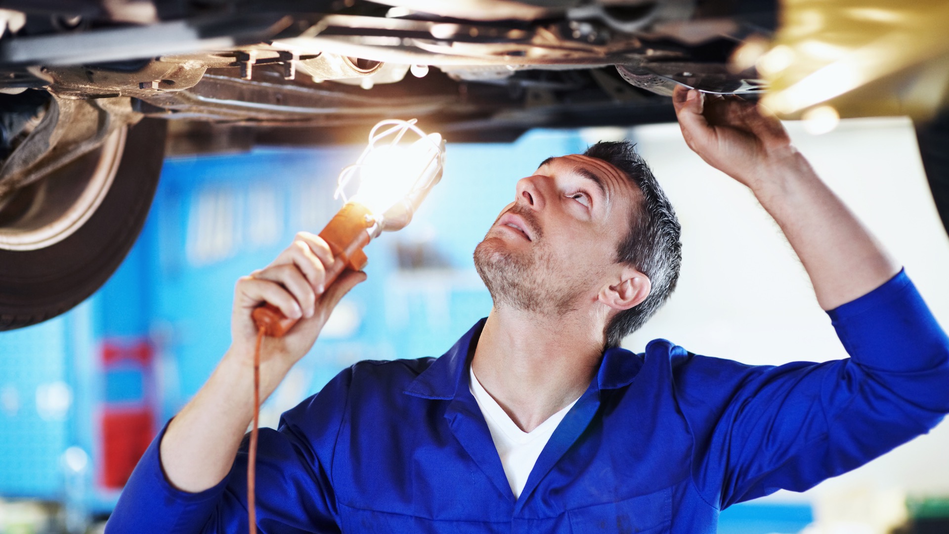 СпецСервис - профессиональный ремонт автомобилей